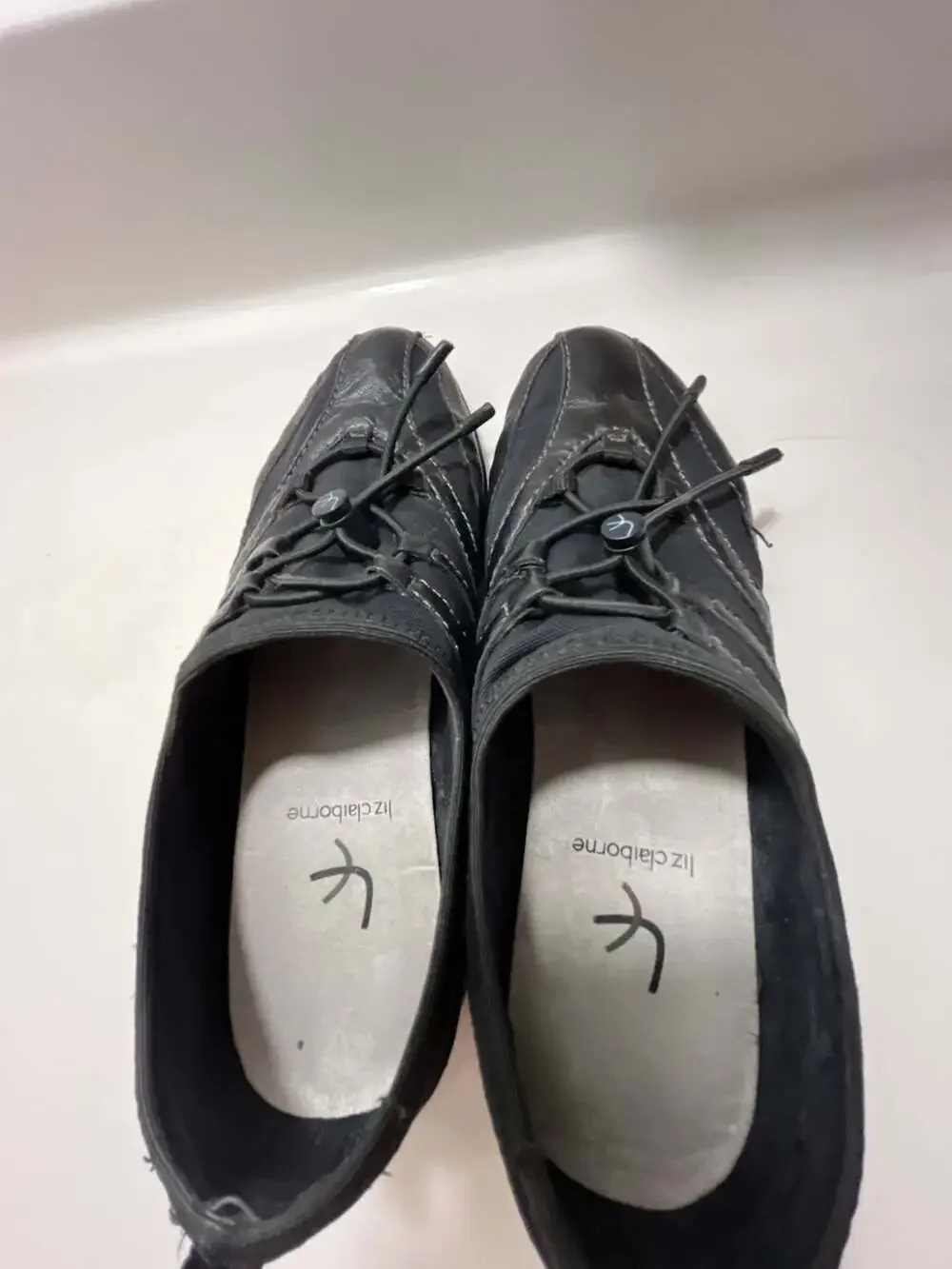 Liz Claiborne Women's Black Lightweight Comfort Sport Sneakers with Bungee Lacin